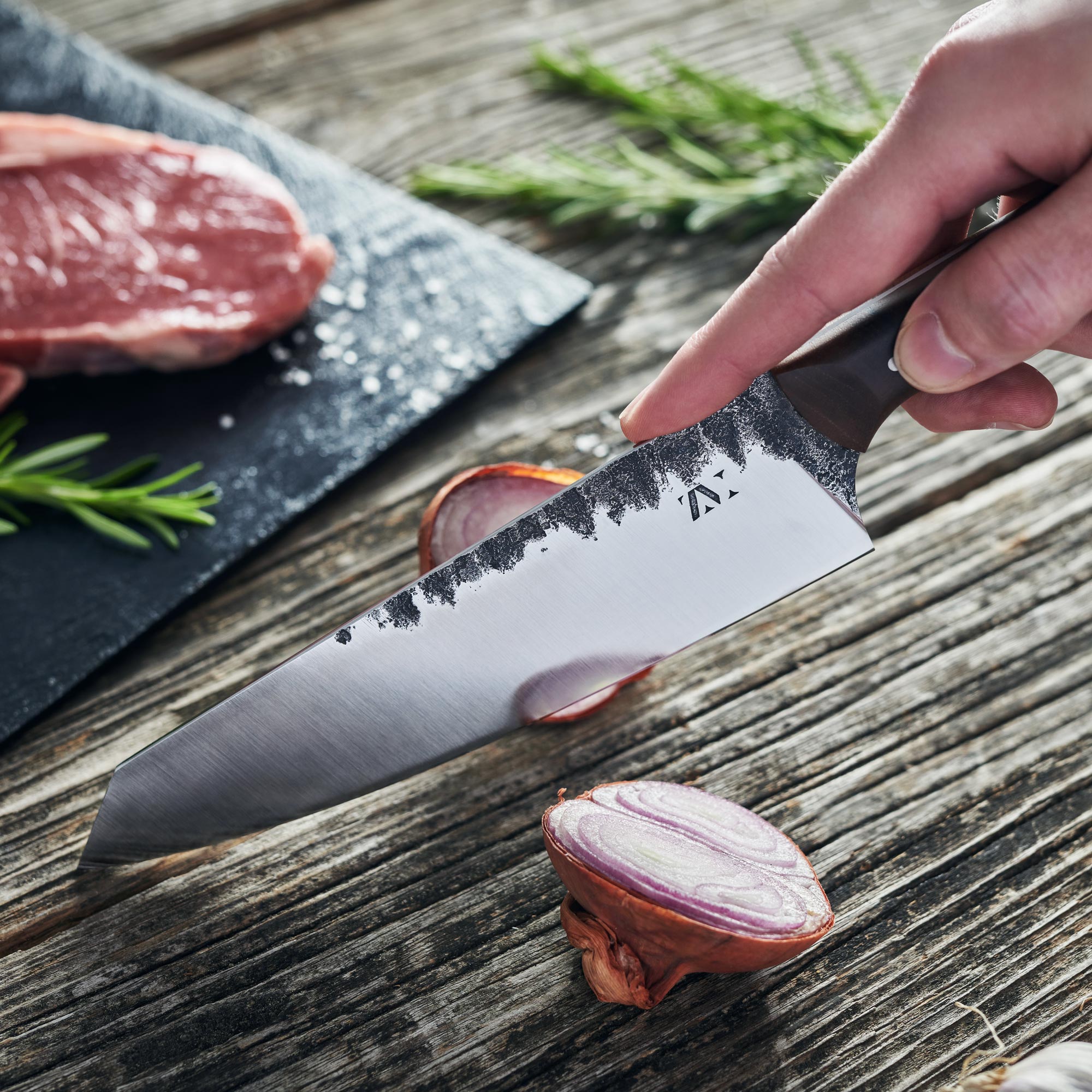 Couteau de cuisine en acier carbone