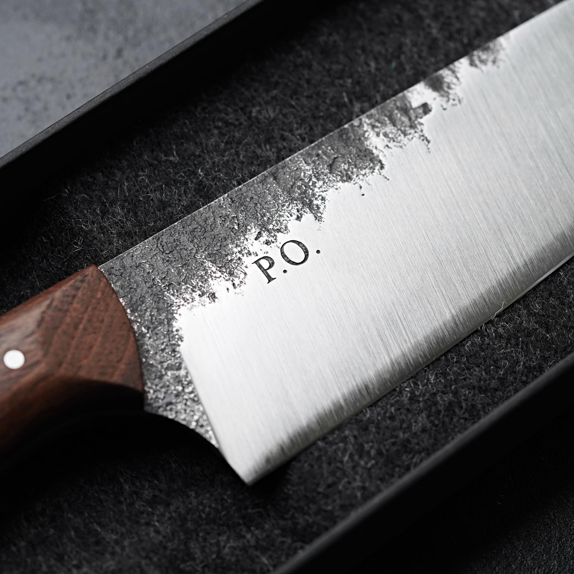 Couteau de cuisine en acier carbone