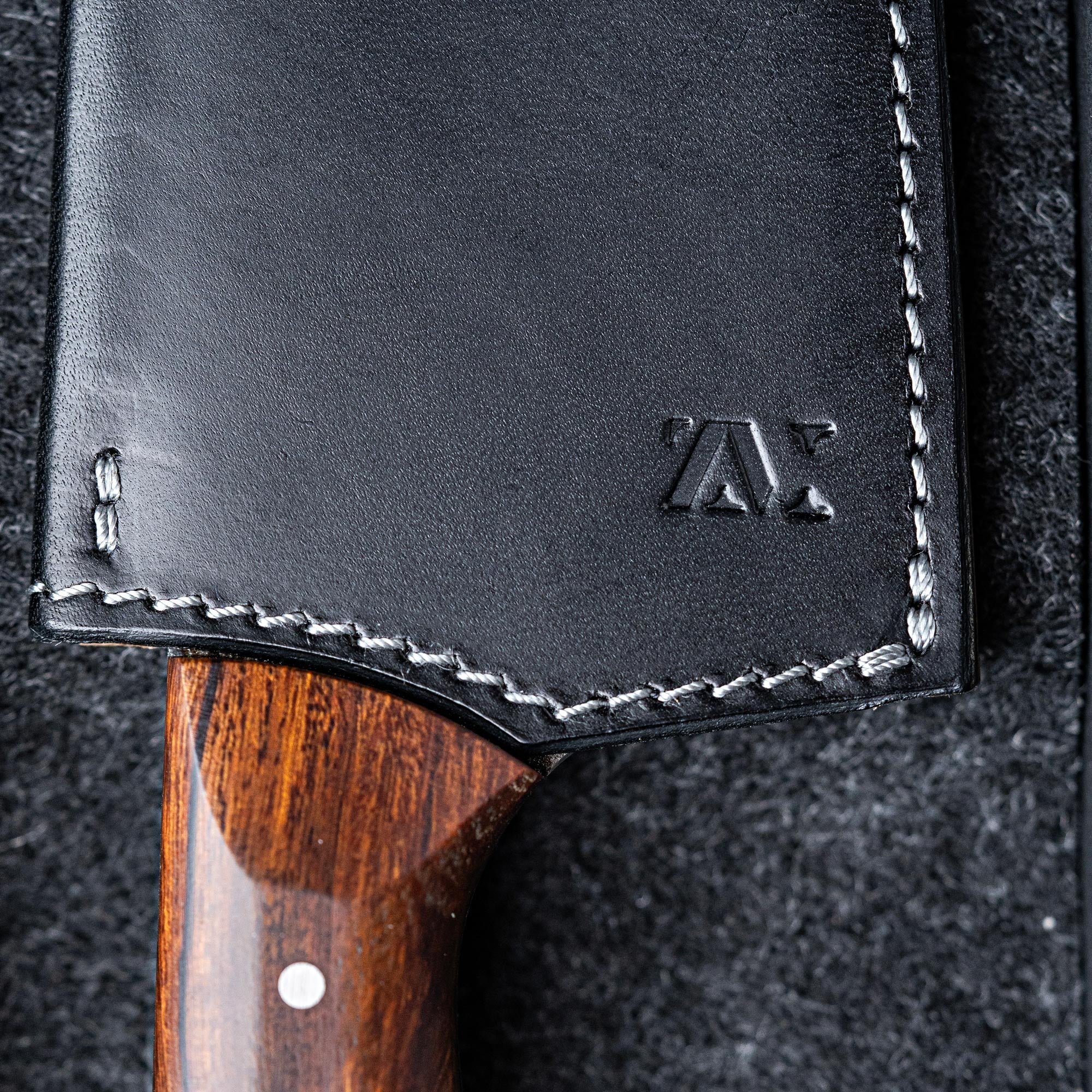 Etui de couteau en cuir